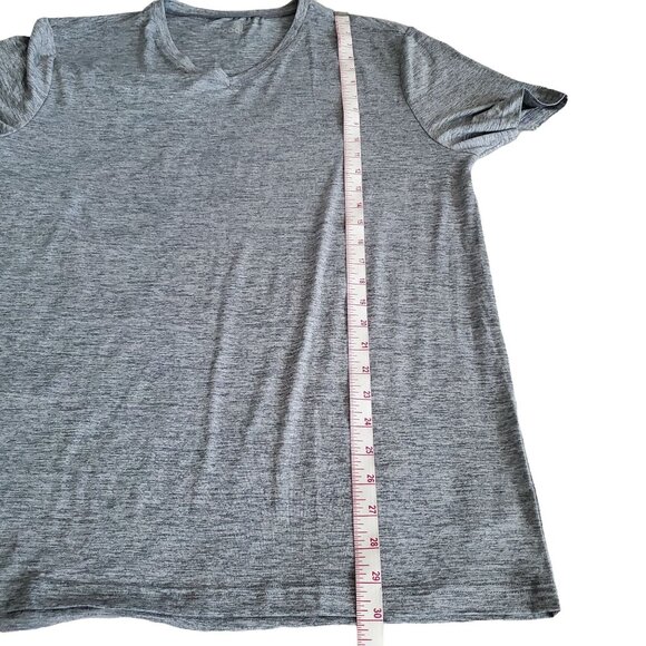 32 Degrees Cool mens shirt V neck size XL gray color short sleeve Stretchy - Picture 3 of 5